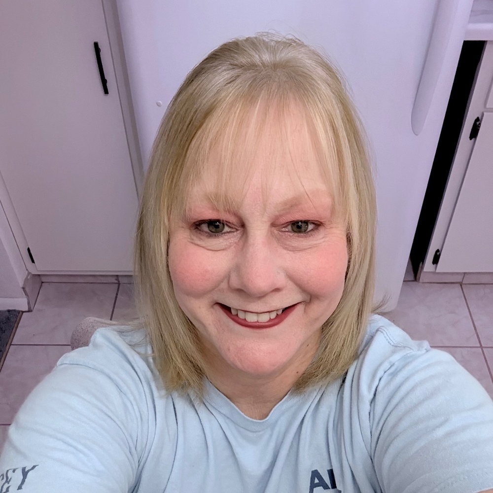 Meet your Posher, Paula